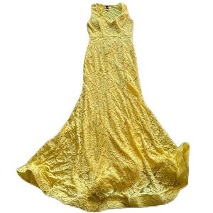 Windsor M yellow lace sleeveless prom/homecoming/cocktail dress